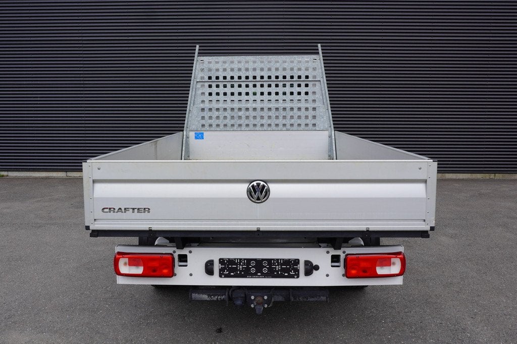 Volkswagen Crafter 140pk Open laadbak Dubbele cabine Trekhaa, Auto's, Gebruikt, Euro 6, 4 cilinders, Volkswagen
