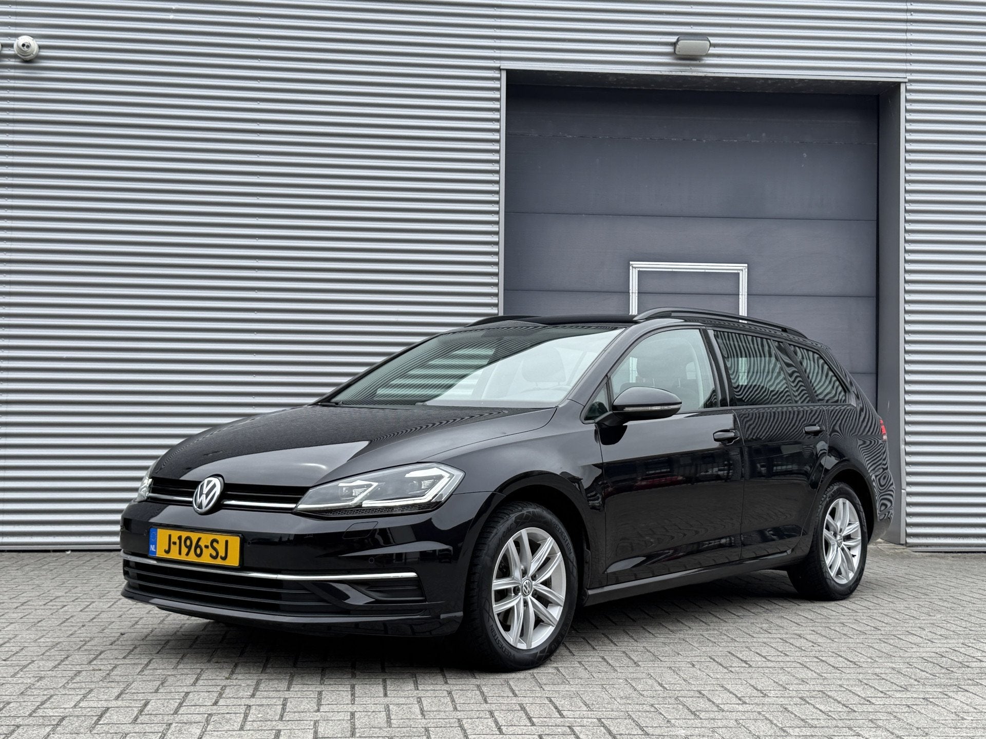 Volkswagen Golf Variant 1.4 TSI Comfortline Business I Autom, Gebruikt, 4 cilinders, Alcantara, Zwart