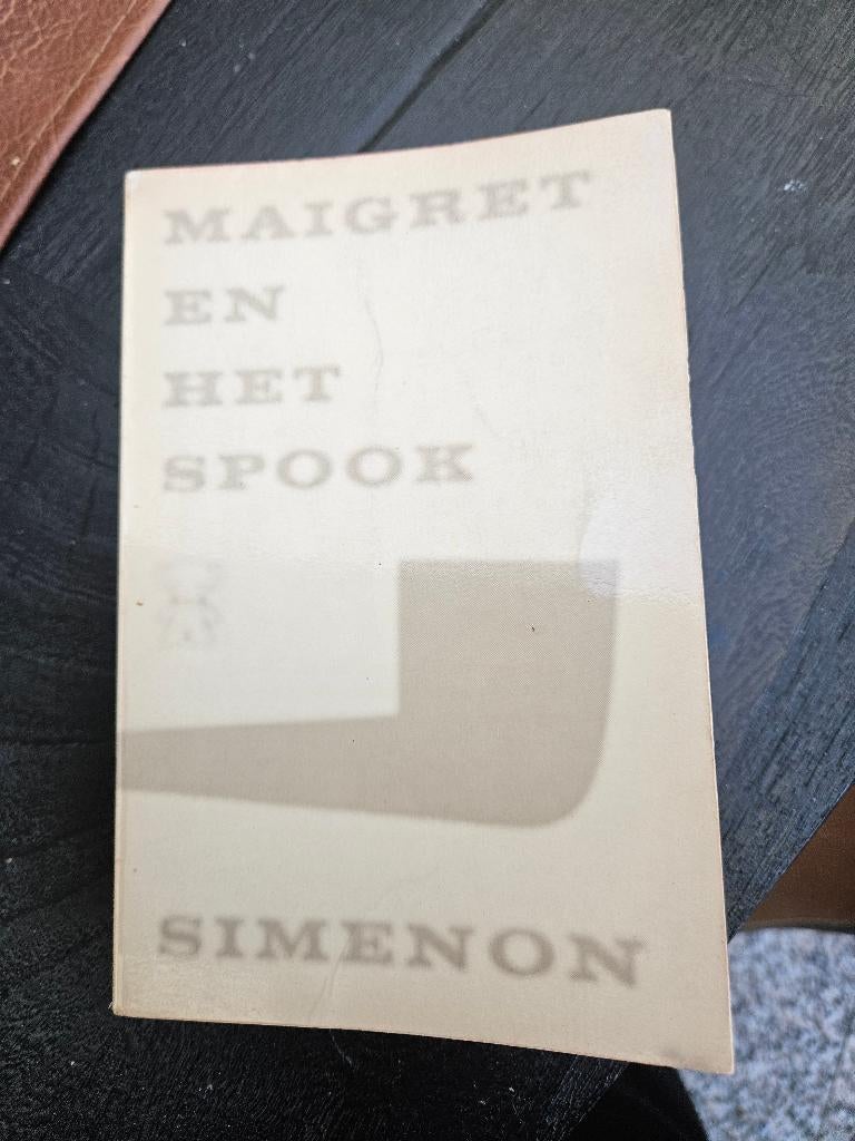 Simenon - Maigret en het spook, Boeken, Ophalen of Verzenden, Gelezen