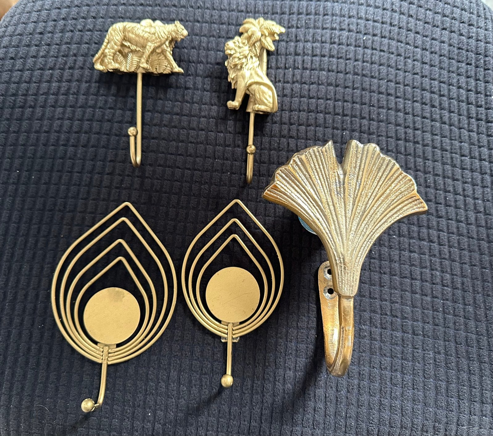 Set van 5 gouden wandhaken: dieren en pauwenveren, Wandhaken, Ophalen of Verzenden, Zo goed als nieuw, Minder dan 100 cm