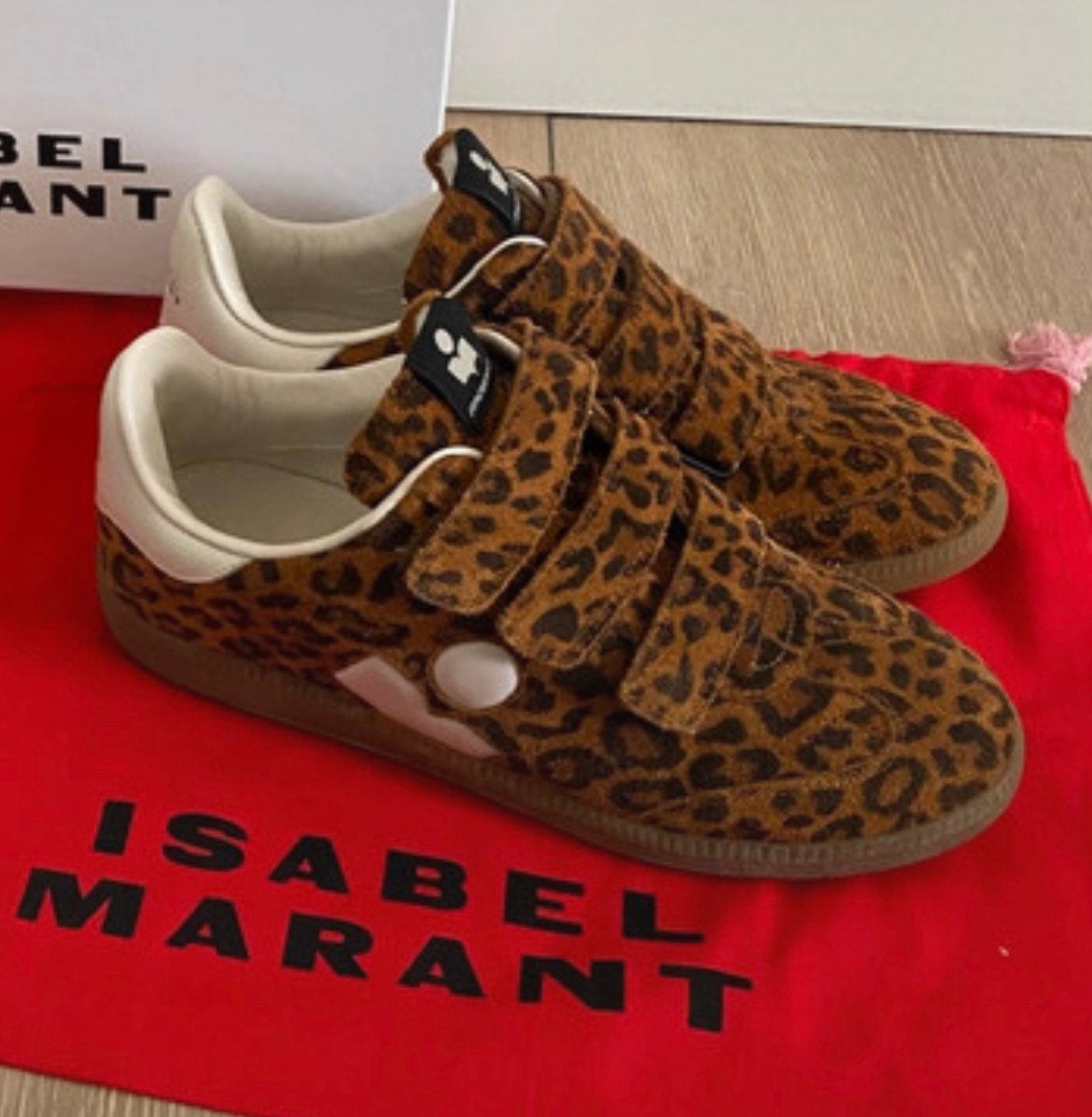 Grote garagesale op zondag 6-9 Zadig, Isabel Marant, Ganni, Ophalen, Zo goed als nieuw, Sneakers of Gympen