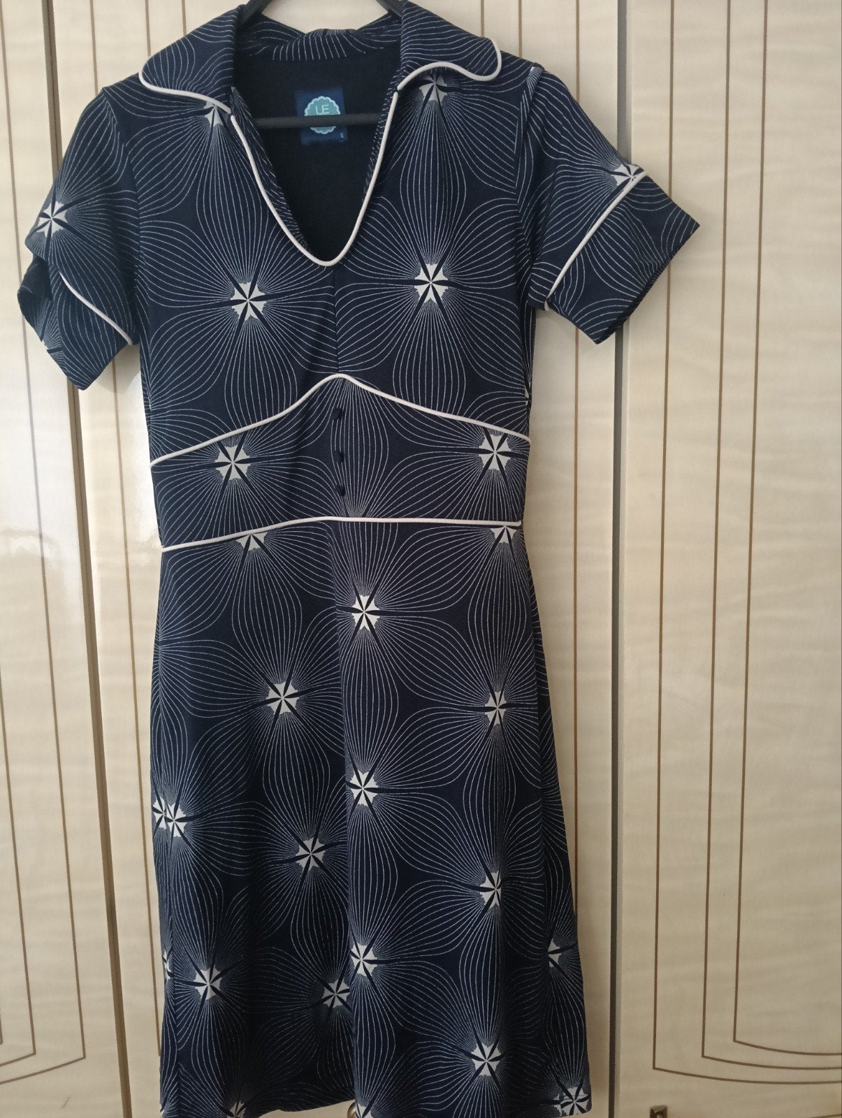 Le Pep Jurk met Bloemenprint en Witte Details, Kleding | Dames, Le Pep, Blauw, Ophalen of Verzenden, Zo goed als nieuw