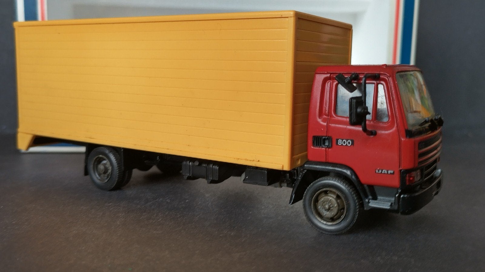 Daf 800 Bakwagen 1:43 Ahc Epe Pol, Hobby en Vrije tijd, Modelauto's | 1:43, Overige merken, Verzenden, Zo goed als nieuw, Bus of Vrachtwagen