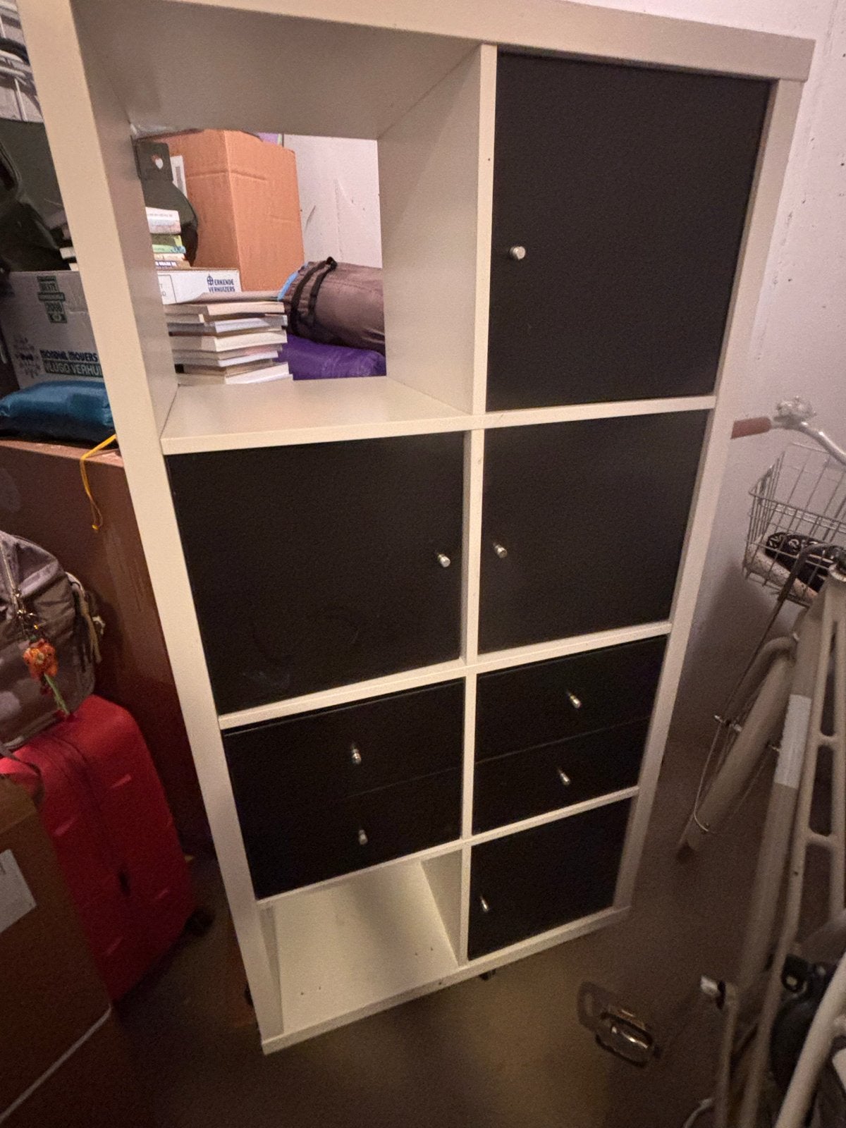 G R A T I S - IKEA Kallax Kast met Zwarte Deuren en Lades, Ophalen, Gebruikt