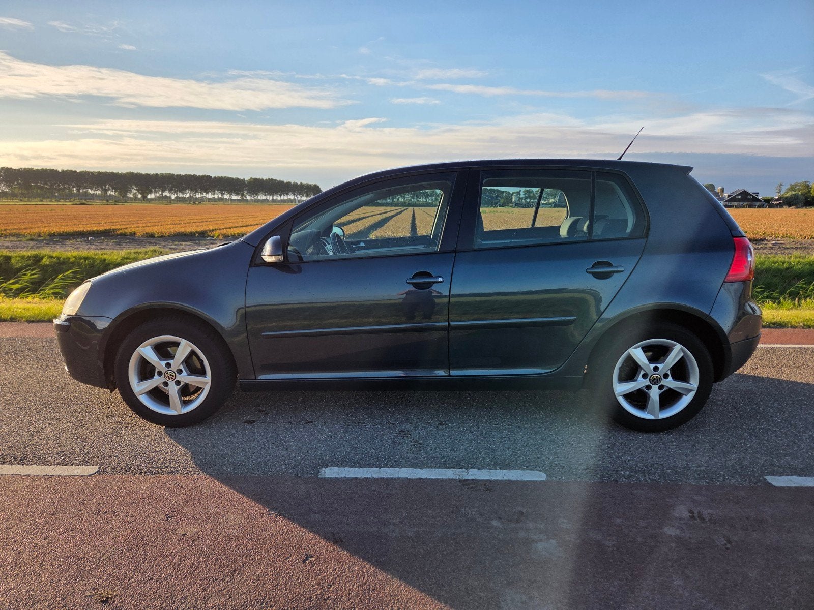 VW GOLF 5 1.6 TOUR GT AIRCO NAV CARPLAY KETTING-VV!NW-APK NL, Auto's, Volkswagen, Particulier, Golf, C, Origineel Nederlands, Ophalen