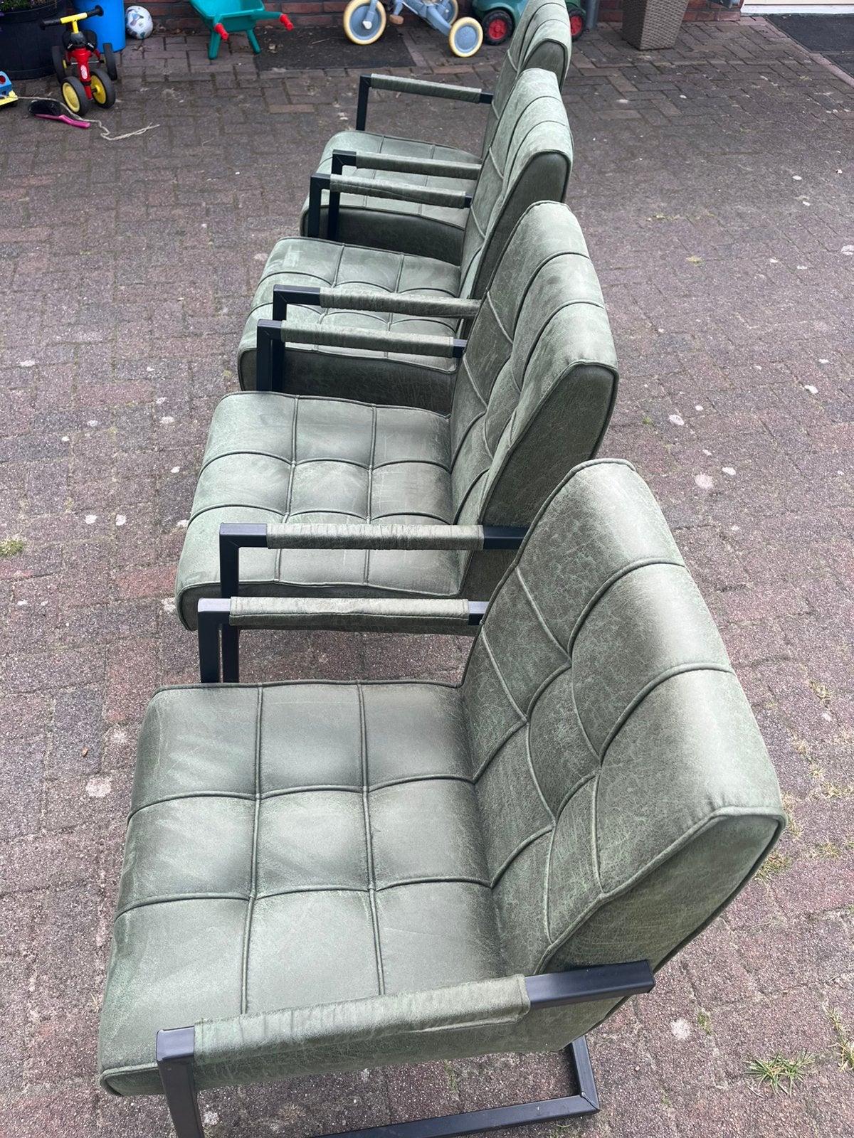 4 groene eetkamerstoelen met armleuning zwart metalen frame, Ophalen, Gebruikt, Overige kleuren, Vier