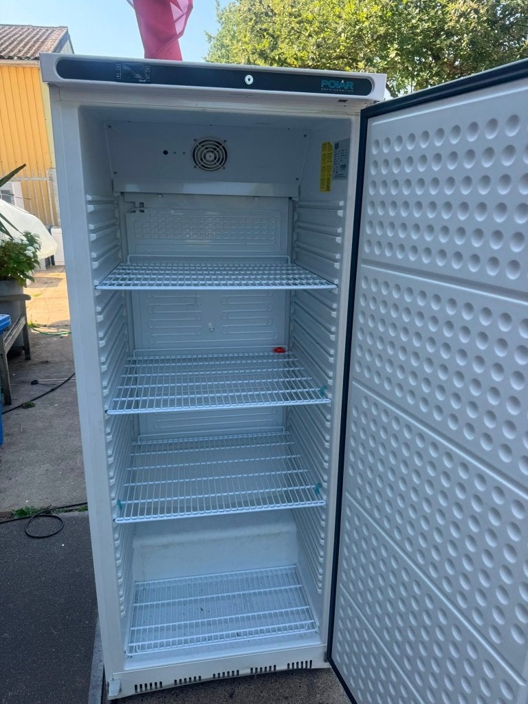 Polar koelkast defect voor de handige klusser, 150 tot 200 liter, 60 cm of meer, Zonder vriesvak, Gebruikt