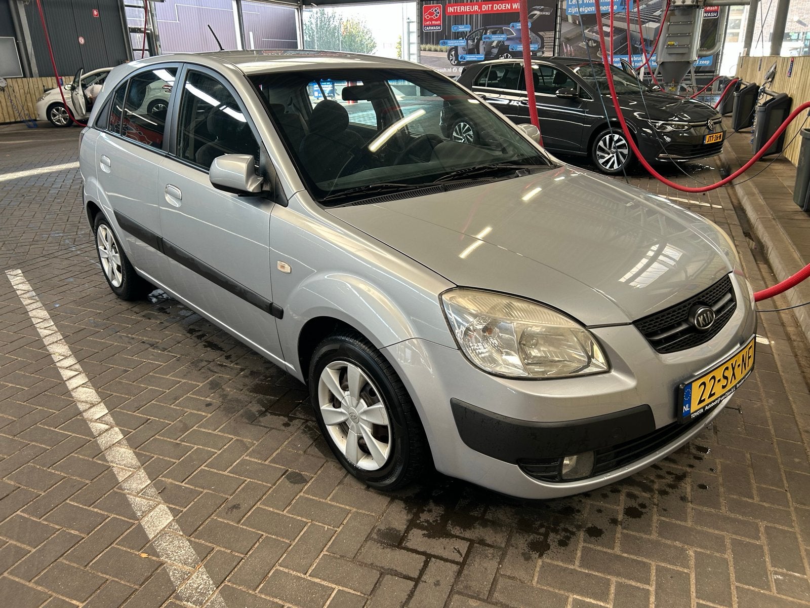 Kia Rio 1.4 HB 2006 Grijs, Auto's, Voorwielaandrijving, 4 cilinders, 1054 kg, 49 €/maand