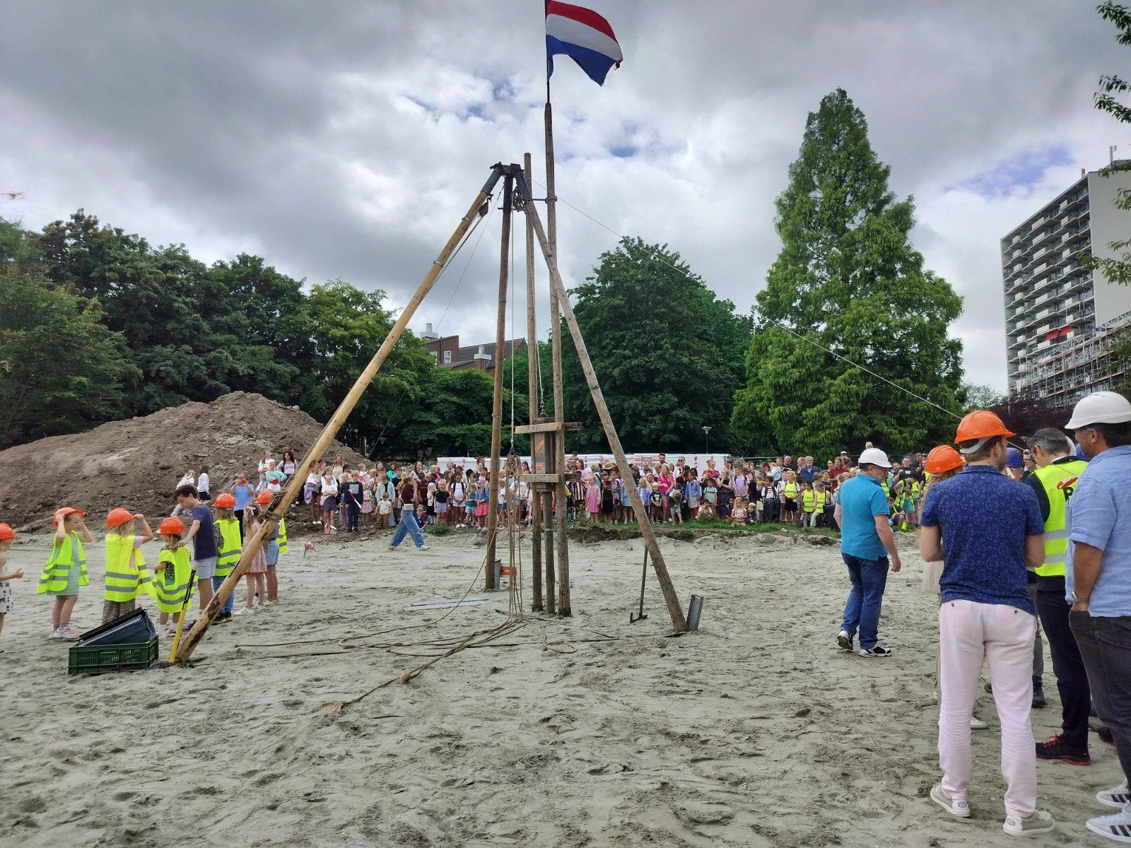 eerste paal verhuur start bouw huren antieke heistelling, Ophalen of Verzenden