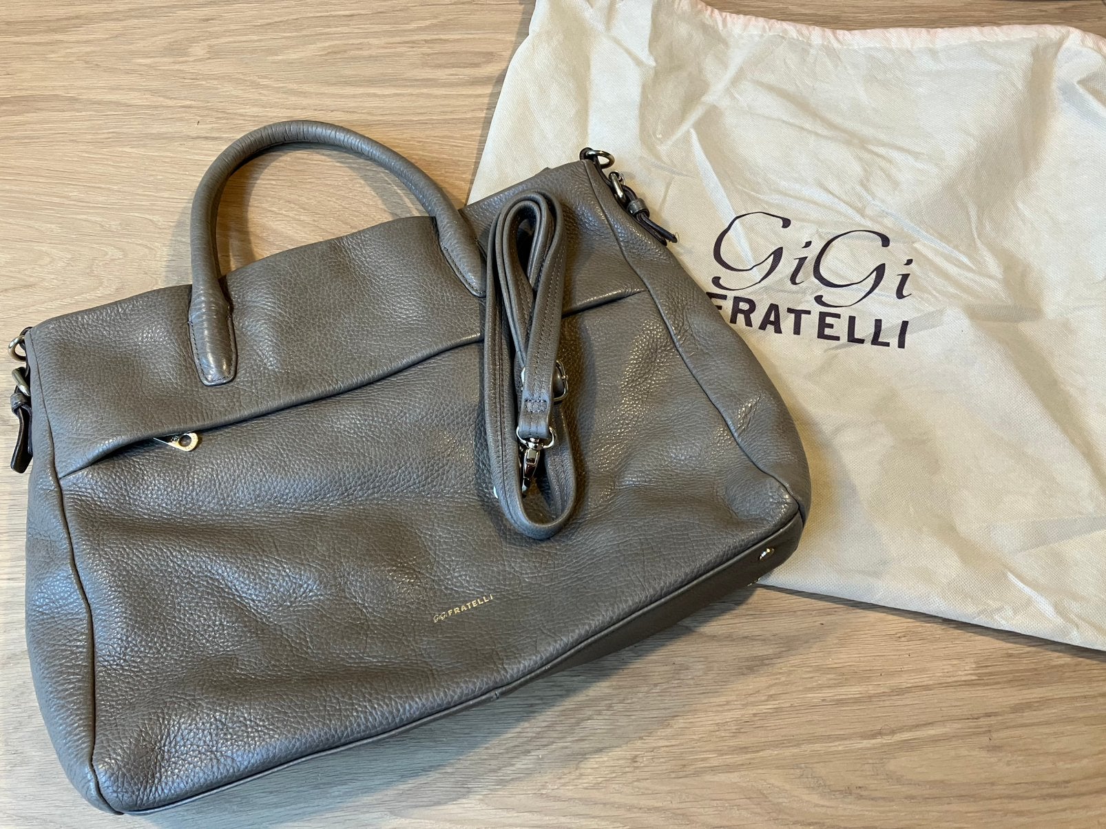 Gigi Fratelli handtas met laptopvakn, Ophalen, Zo goed als nieuw, Grijs, Handtas