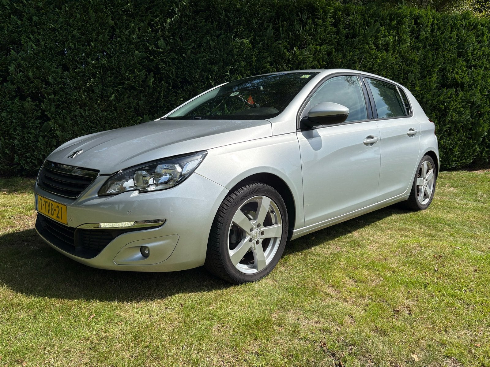 Peugeot 308 1.2VTI 60/82 5-D 2014 Grijs, Auto's, Voorwielaandrijving, 40 €/maand, 750 kg, 1199 cc