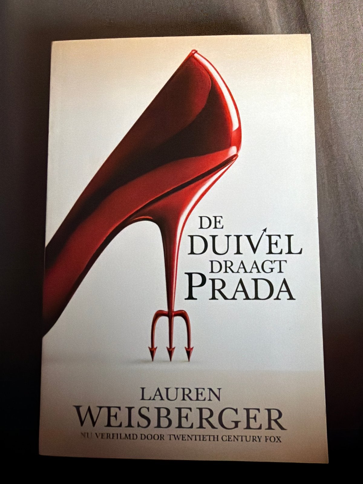 KKK.  Lauren Weisberger - De duivel draagt Prada, Ophalen of Verzenden, Zo goed als nieuw, Lauren Weisberger