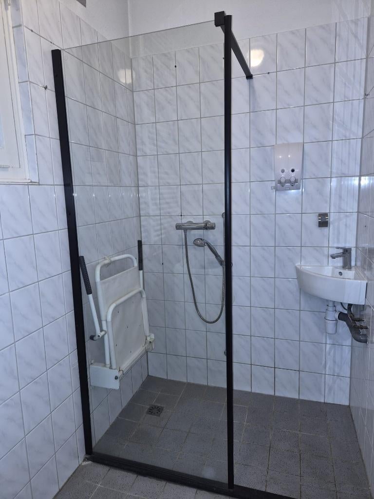 Douchewand zwart, Doe-het-zelf en Verbouw, Sanitair, Ophalen, Gebruikt, Douche