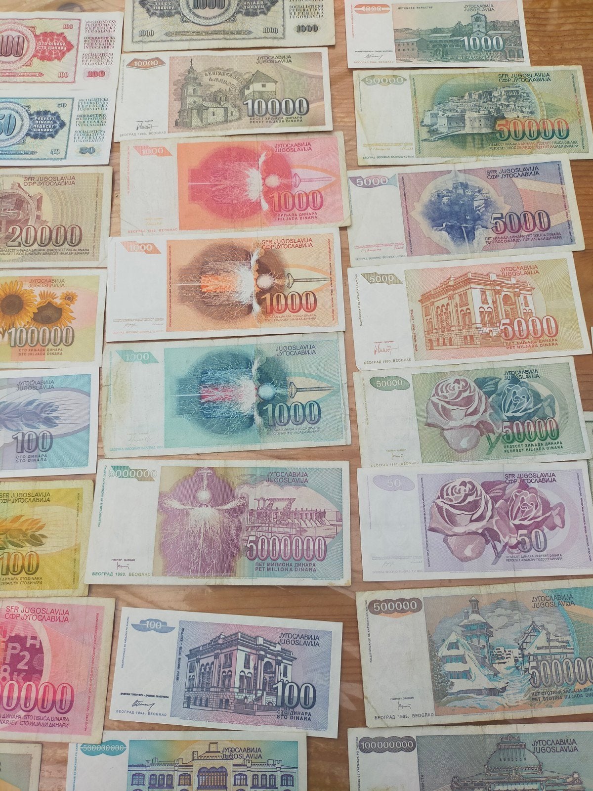 te koop 33 verschillende bankbiljetten uit Joegoslavië, Postzegels en Munten, Bankbiljetten | Europa | Niet-Eurobiljetten, Ophalen of Verzenden