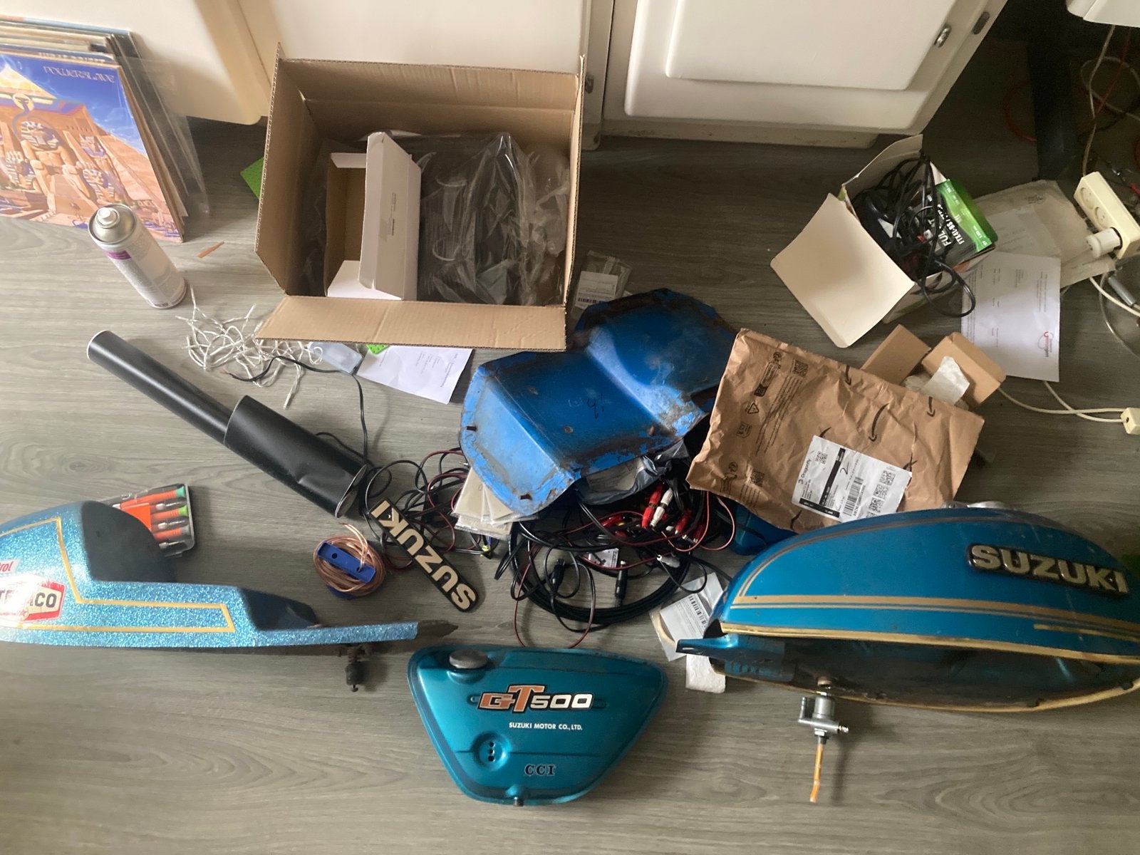Suzuki T/GT500 lakset, 1975/1976, Ophalen of Verzenden, Gebruikt