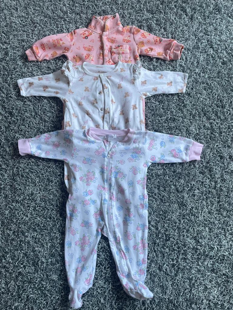 3 luxe nachtpakjes 3/6 maanden 68, Kinderen en Baby's, Babykleding | Maat 68, Ophalen of Verzenden, Zo goed als nieuw, Meisje