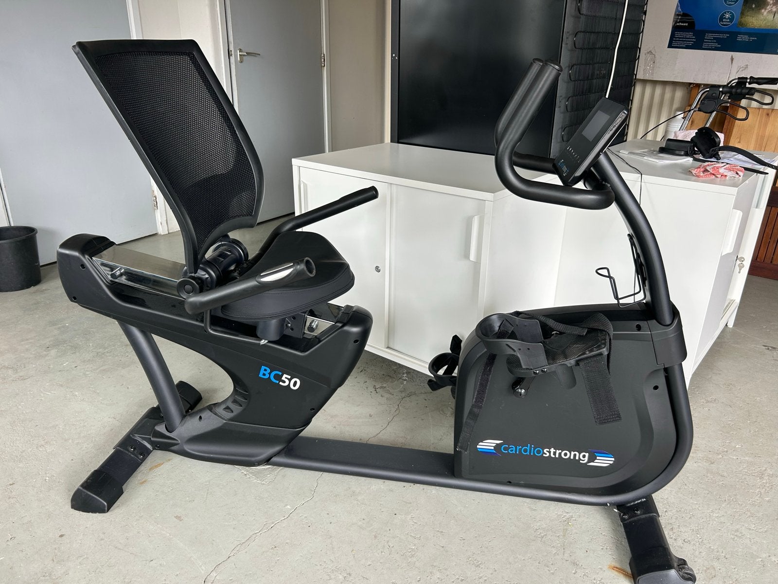 Cardiostrong BC50 Ligfiets - Zo goed als nieuw, Ophalen, Ligfiets, Zo goed als nieuw, Metaal
