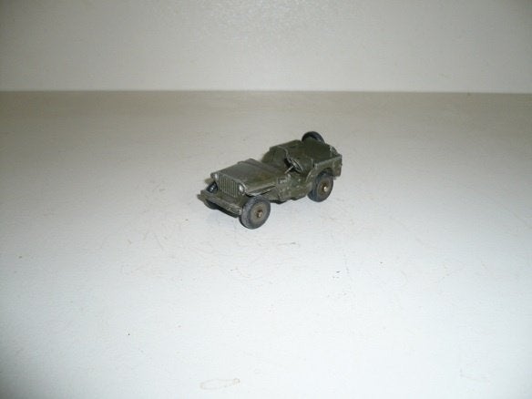 Dinky Toys Military Jeep made in France, Ophalen of Verzenden, Gebruikt, Auto, Dinky Toys