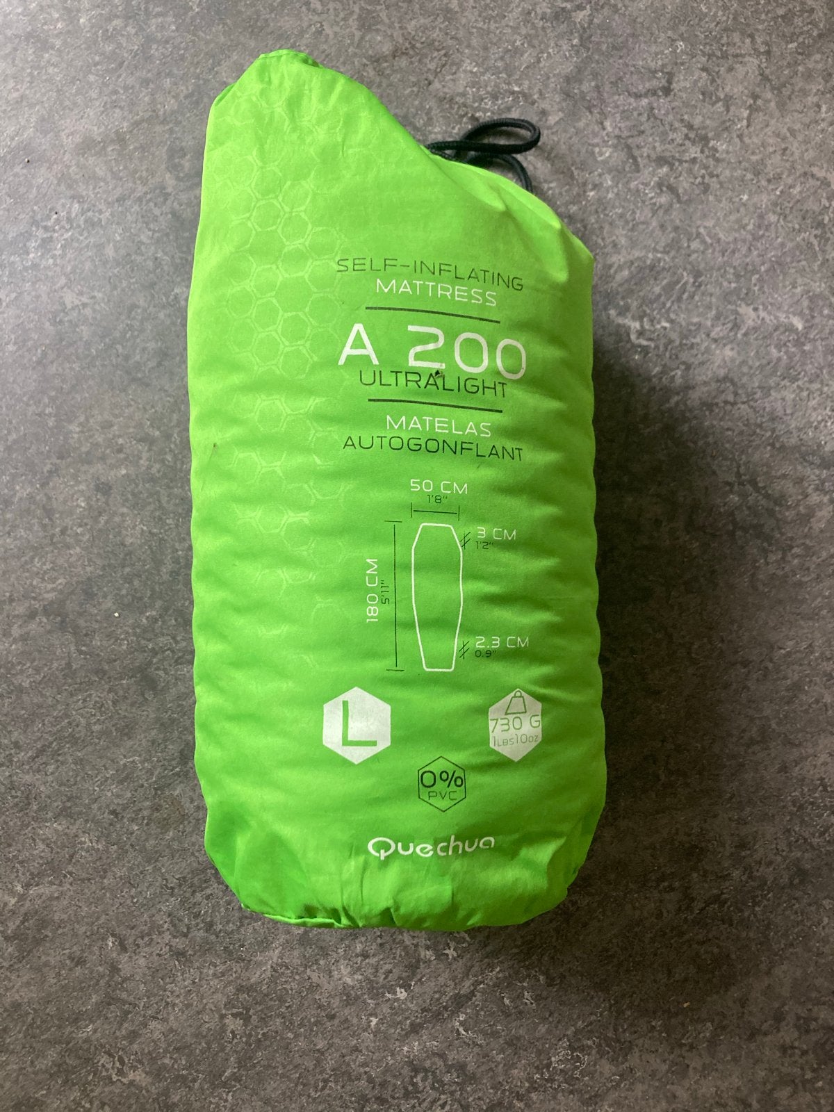 Quechua A 200 Ultralight Zelfopblaasbaar Matrasje, Caravans en Kamperen, Luchtbedden, Ophalen, Ingebouwde pomp, Zo goed als nieuw