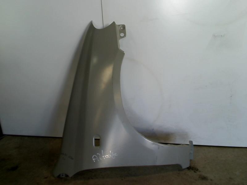 Spatbord Rechts Voor Suzuki Alto (RF410) (2004-09/2008-12), Gebruikt, Suzuki Deutschland GmbH, Kontakt@suzuki.de, Suzuki-Allee 7, Bensheim 64625, , Duitsland