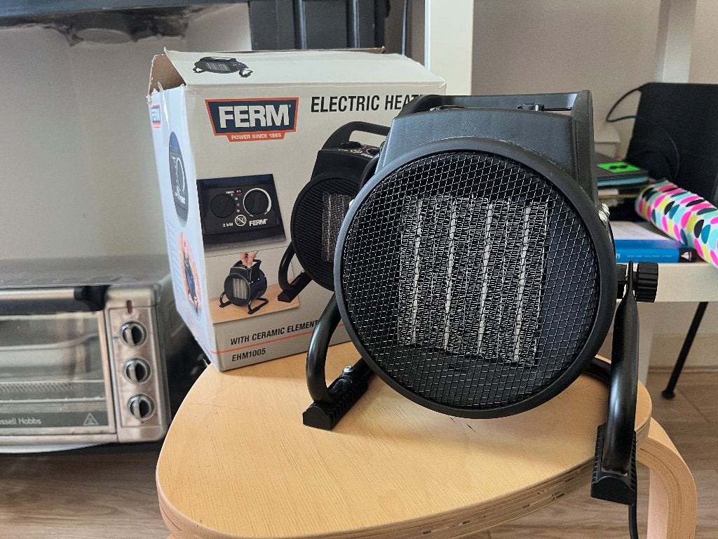 Electric Heater / Ventilator, Witgoed en Apparatuur, Airco's, Ophalen, Tafel- of Grondventilator, Minder dan 60 m³, 2 snelheden
