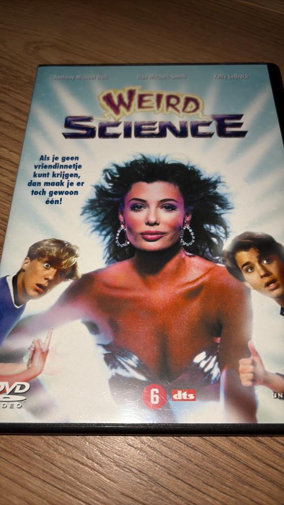Weird Science. Kelly LeBrock en Anthony Michael Hall., Vanaf 16 jaar, Ophalen of Verzenden, Zo goed als nieuw, Actiekomedie