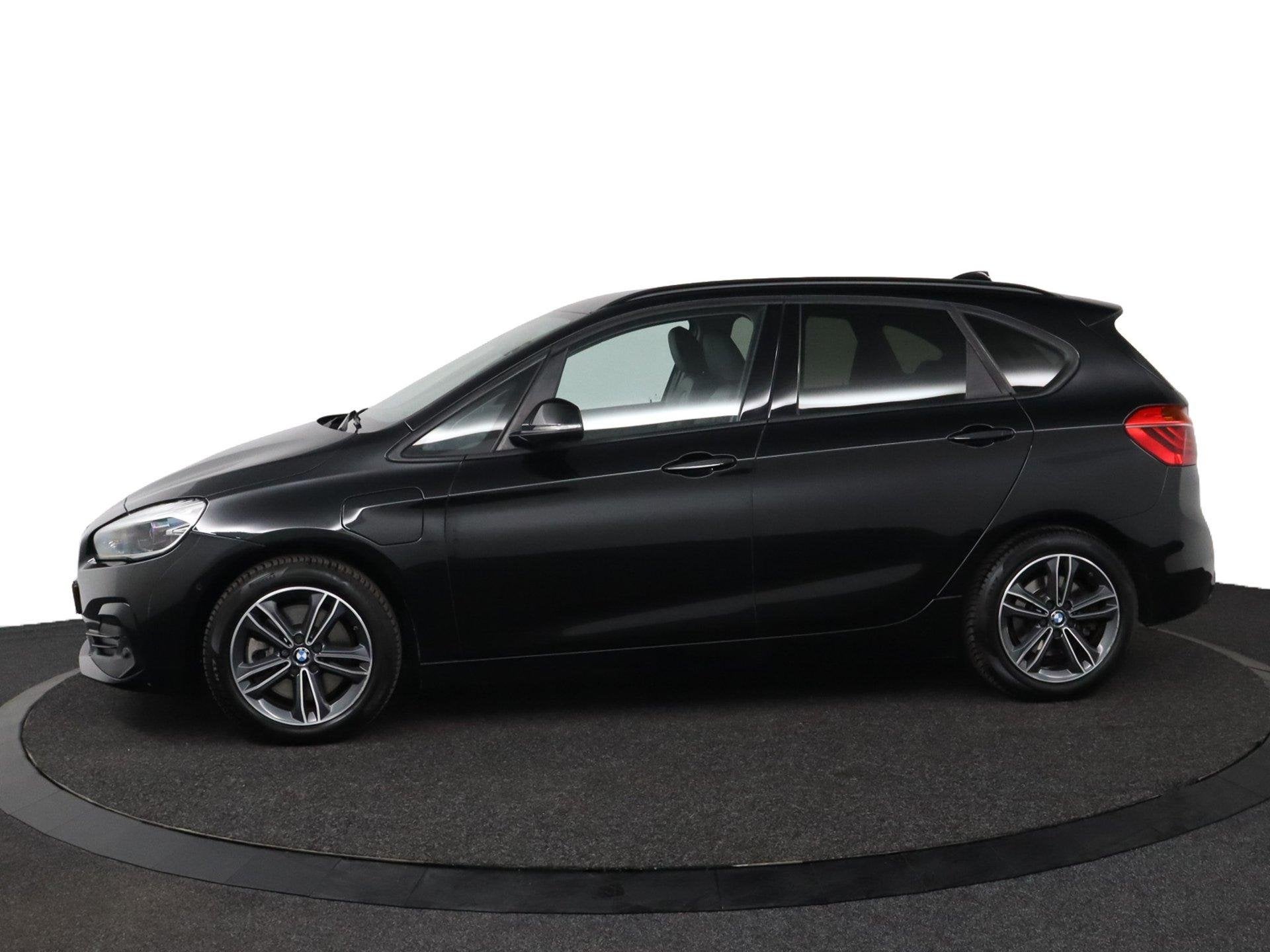 BMW 2-serie Active Tourer 225xe iPerformance | SOH 80% | Cru, Stof, Gebruikt, 1650 kg, Zwart