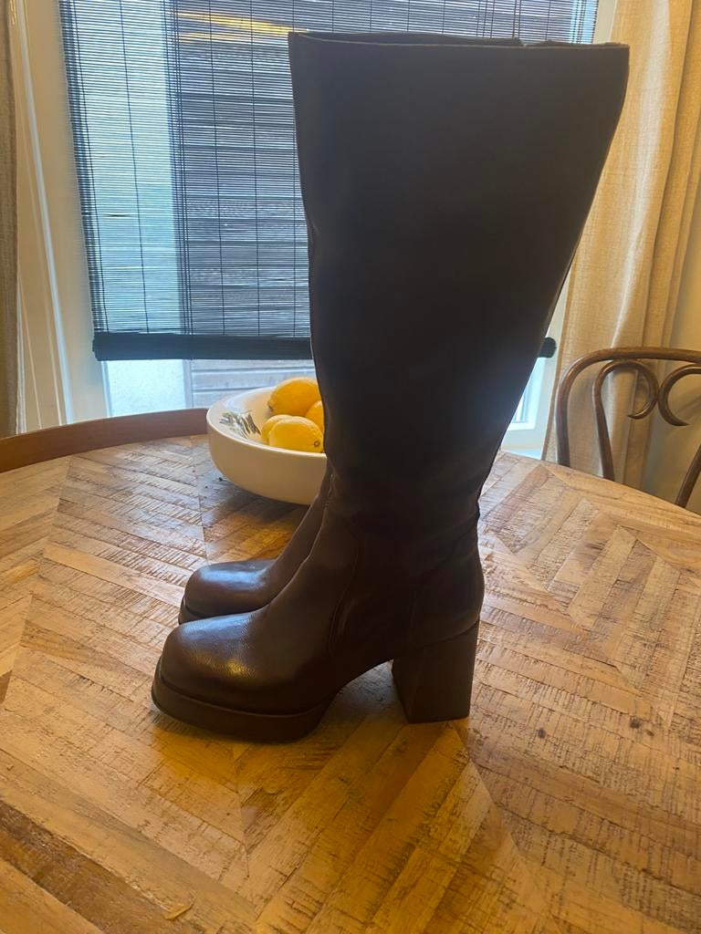 Donkerbruine Moma laarzen maat 38,5, Kleding | Dames, Schoenen, Ophalen of Verzenden, Zo goed als nieuw, Bruin, Hoge laarzen