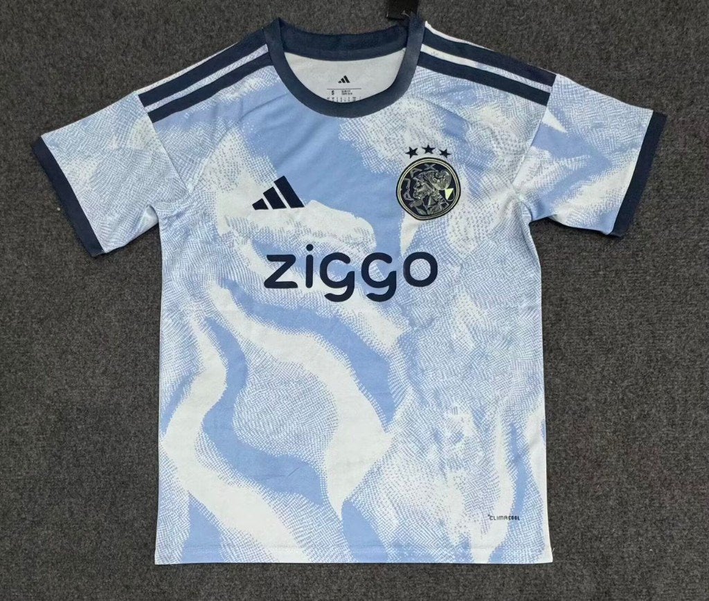 Ajax trainingspak voetbalshirt en setjes, Maat XS of kleiner, Ophalen of Verzenden, Nieuw, Trainingspak