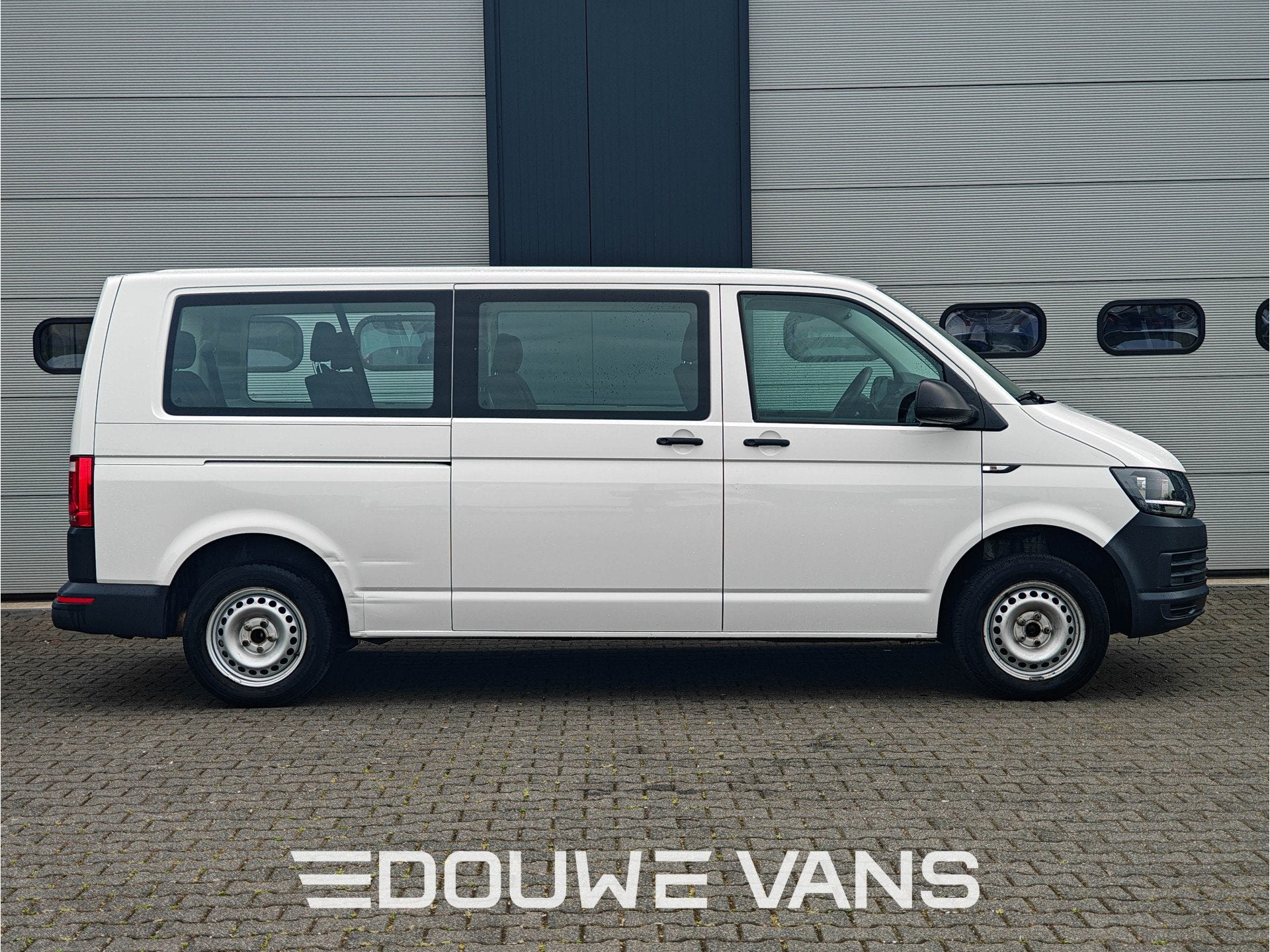 Volkswagen Transporter T6 L2 9 Persoons Airco Kombi Bluetoot, Voorwielaandrijving, Stof, Gebruikt, 4 cilinders