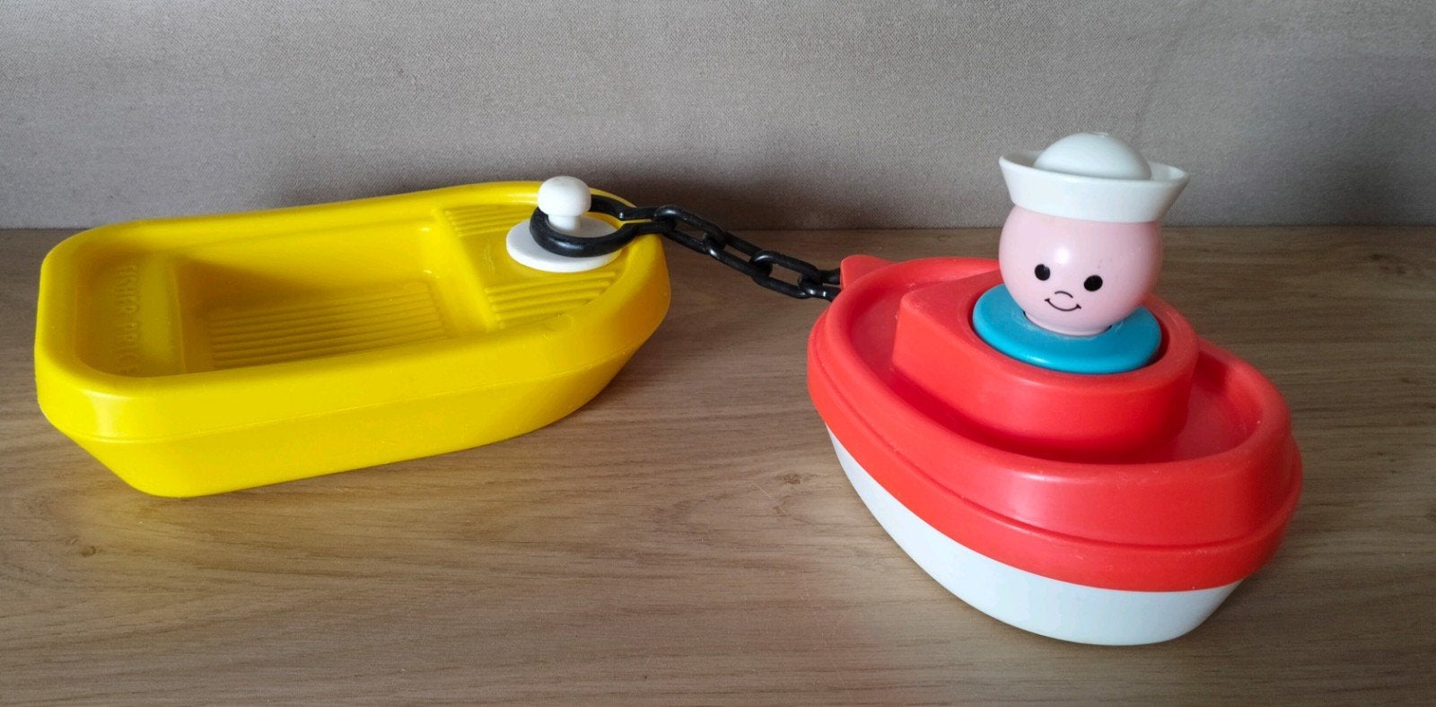 Vintage Fisher-Price sleepboot met matroos en aanhanger*Boot, Verzenden, Gebruikt