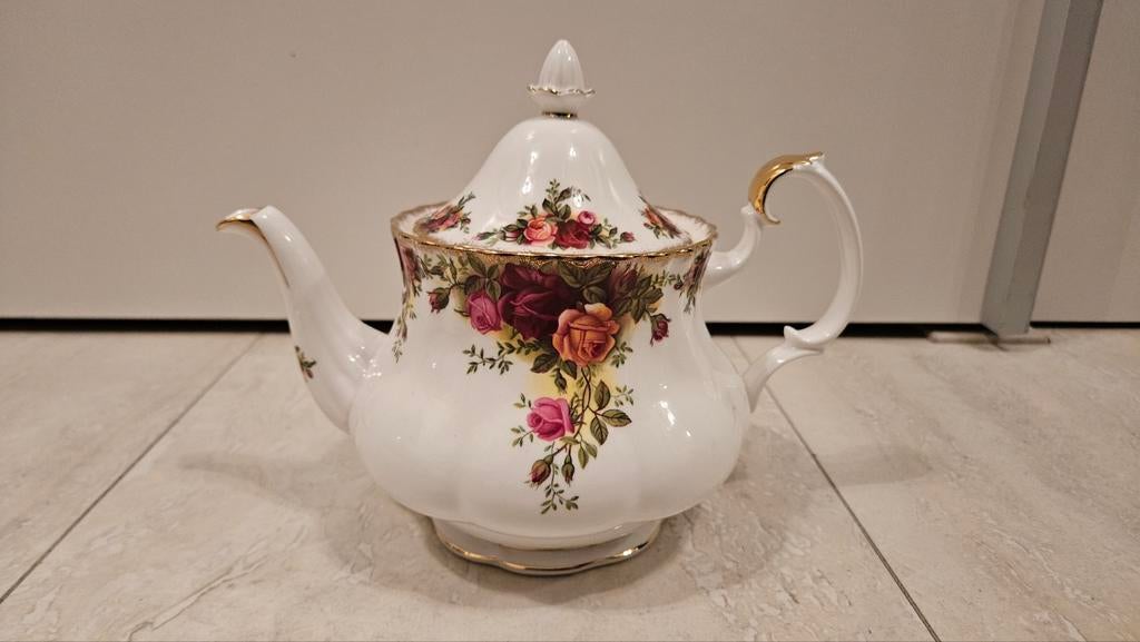 Royal Albert Old Country Roses theelicht theepot, Antiek en Kunst, Antiek | Servies los, Ophalen of Verzenden
