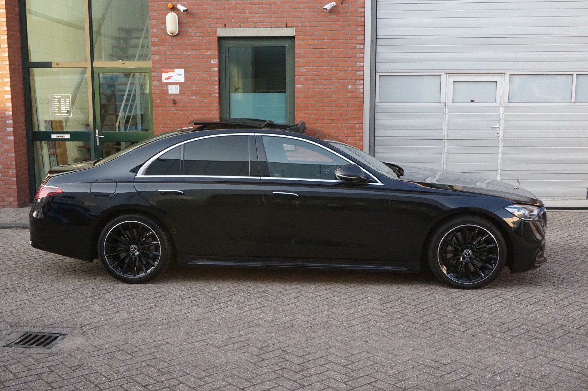 Mercedes-Benz S-klasse 580 e AMG Line Pano, Burmester, Achte, Auto's, Automaat, Achterwielaandrijving, Gebruikt, 367 pk