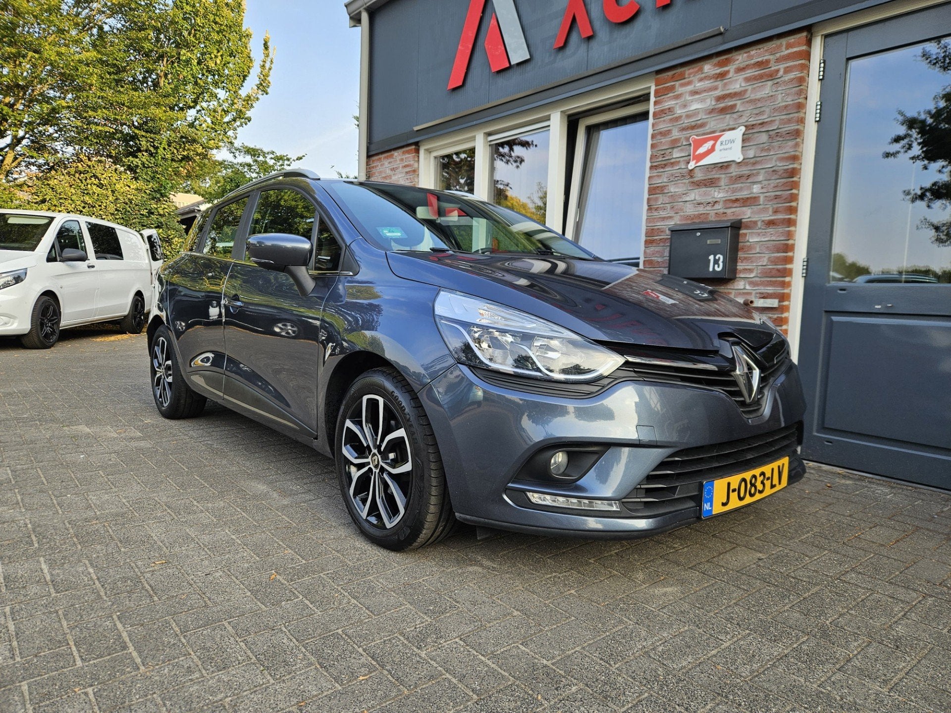 Renault Clio Estate 0.9 TCe Intens Airco! Cruise Control! Ne, Auto's, Voorwielaandrijving, 898 cc, Gebruikt, Euro 6