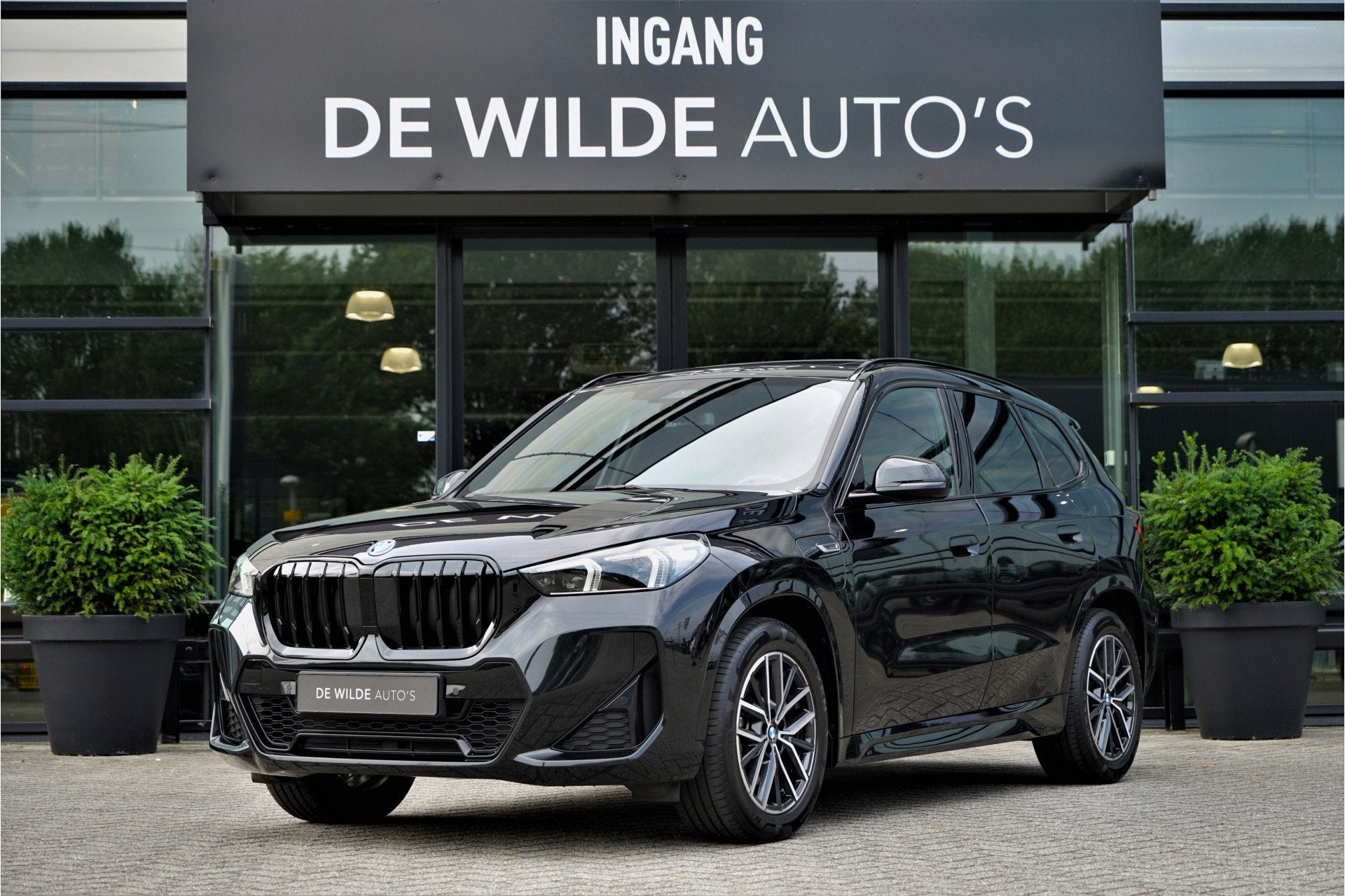 BMW X1 xDrive25e M-sport Pano Memory Harman/Kardon Camera Ma, Dealer onderhouden, Gebruikt, Zwart, Automatische klimaatregeling