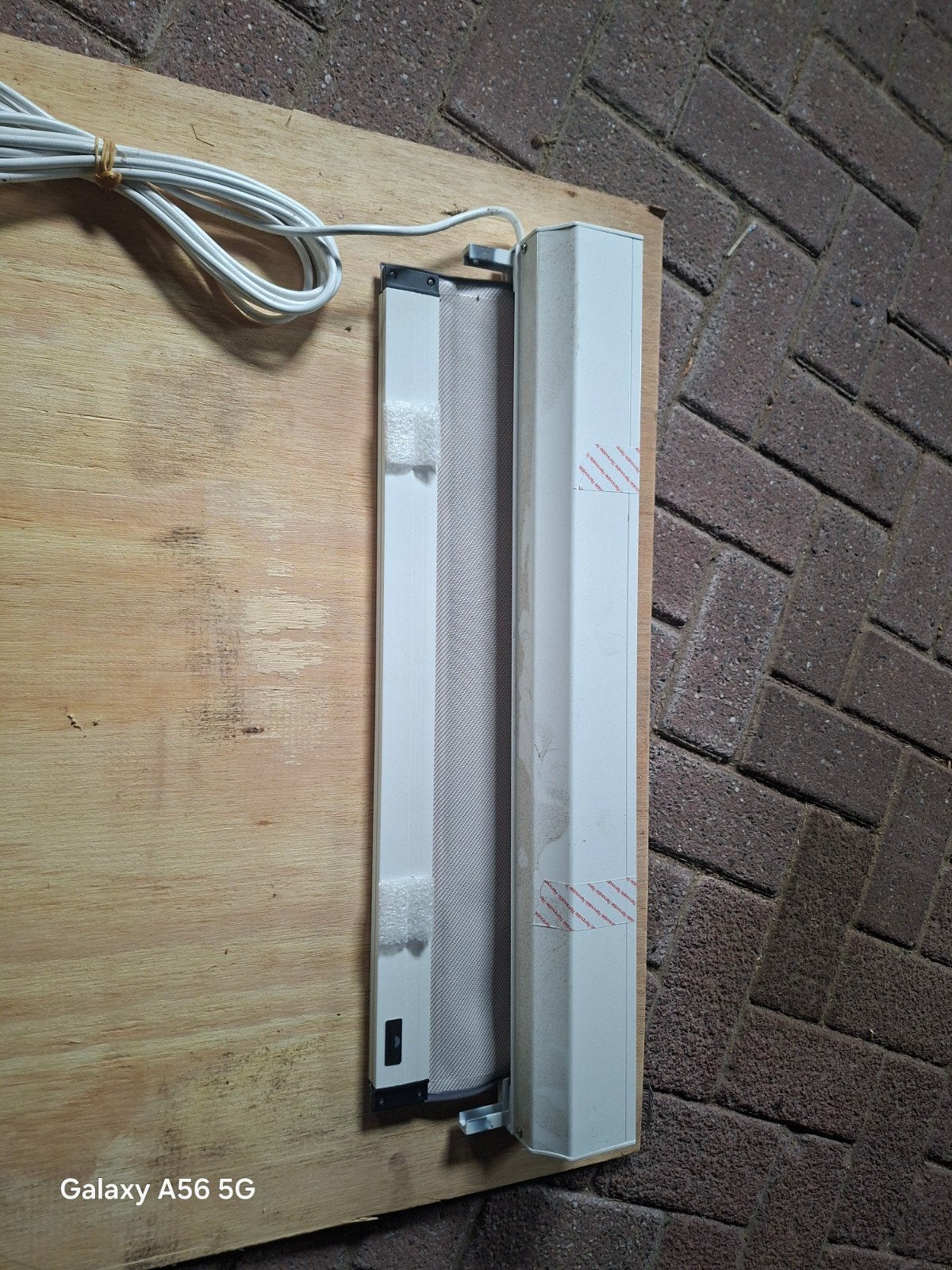 Elektrisch screen/rolluik - Nieuw, wit, compact, Tuin en Terras, Zonneschermen, Ophalen of Verzenden, Nieuw