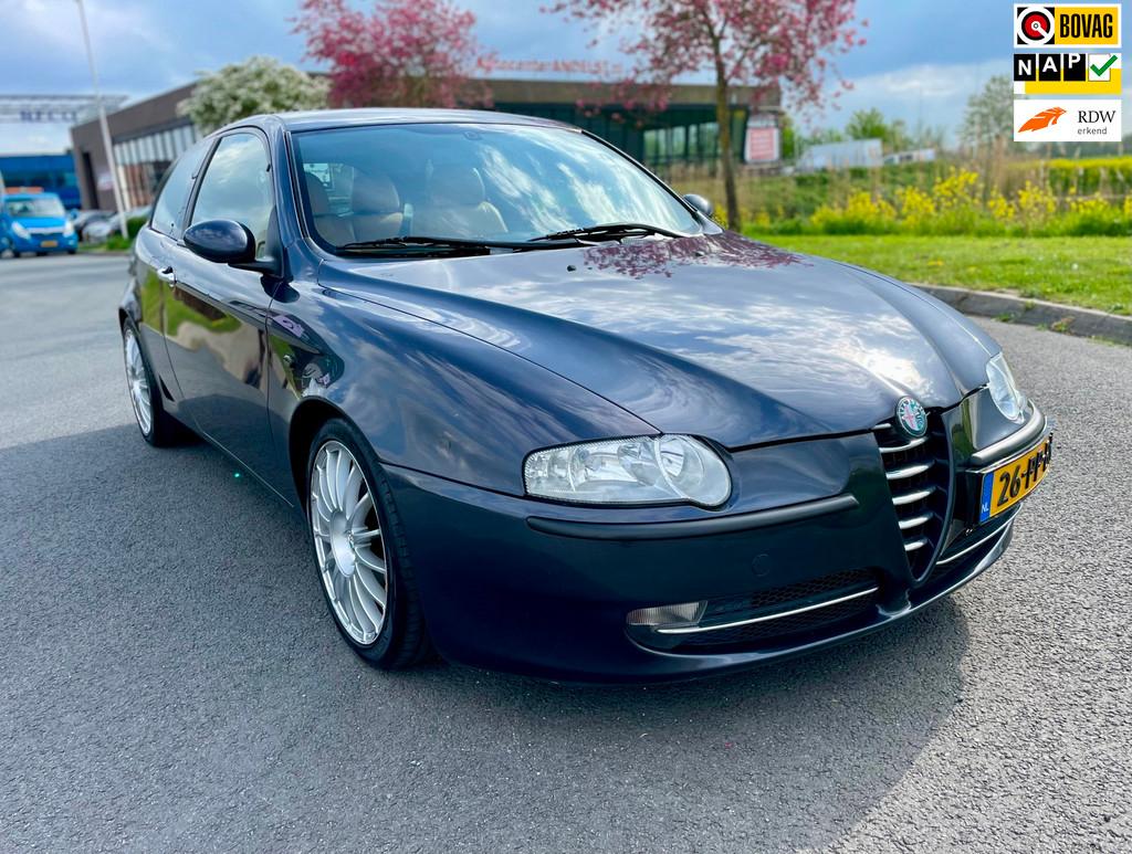 Alfa Romeo 147 1.6 T.Spark Lusso, Airco, Carplay, Cam, Leder, Voorwielaandrijving, Gebruikt, 4 cilinders, 1165 kg