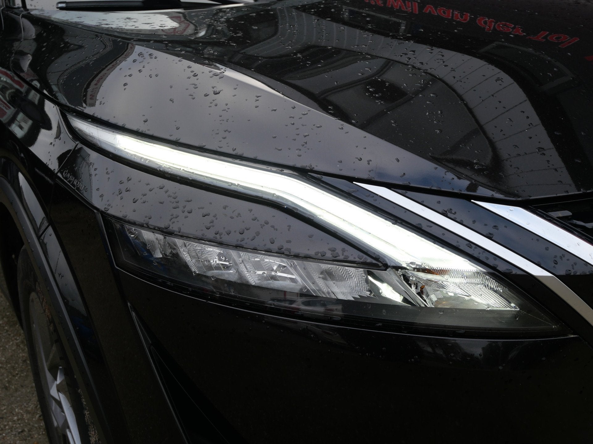 Nissan QASHQAI 1.3 MHEV XTRONIC | AUTOMAAT | 360 CAMERA |, Auto's, Stof, Euro 6, Automatische klimaatregeling, Zwart