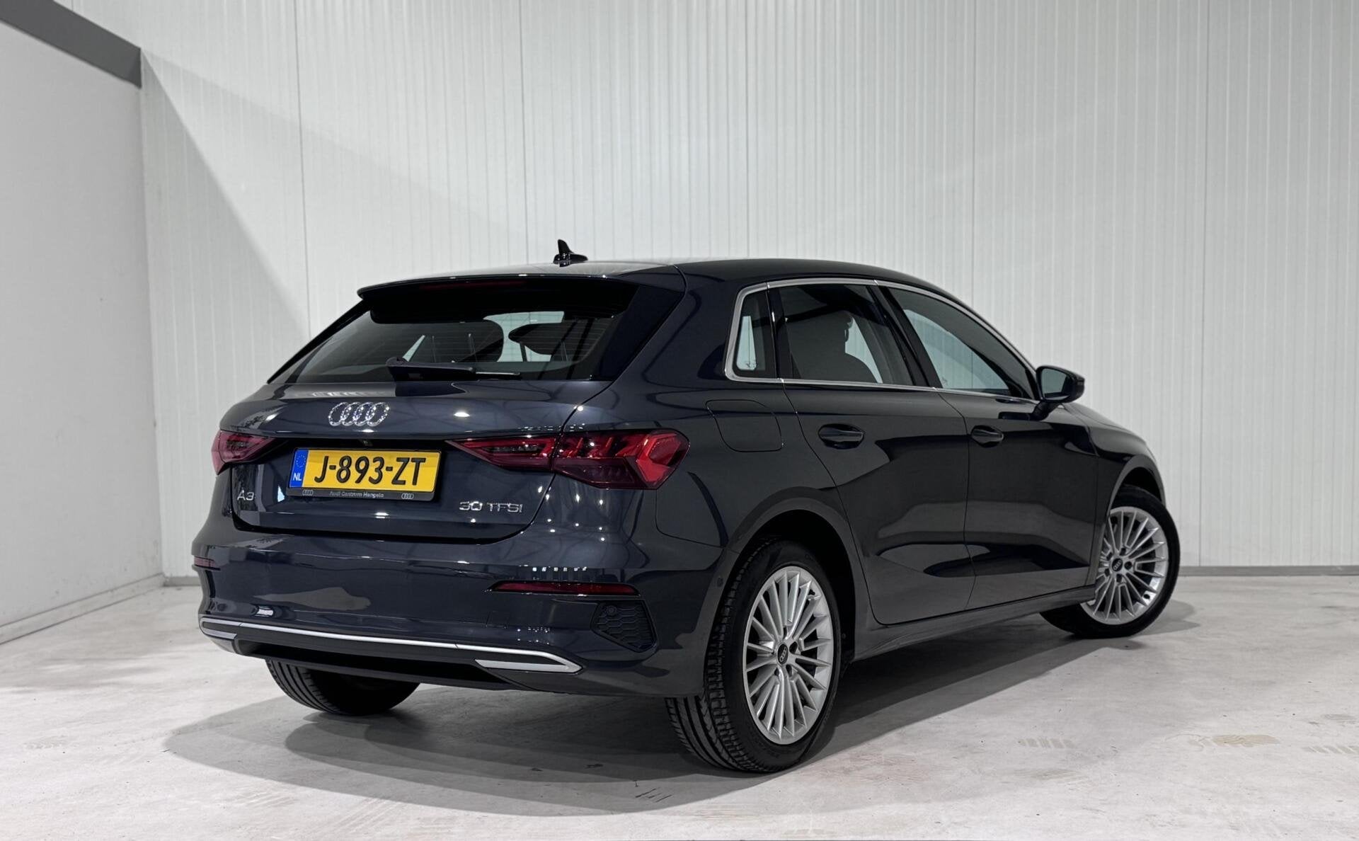 Audi A3 Sportback 30 TFSI Pro Line|CAMERA|TREKHAAK|LANE ASS, Voorwielaandrijving, 1195 kg, Gebruikt, Euro 6
