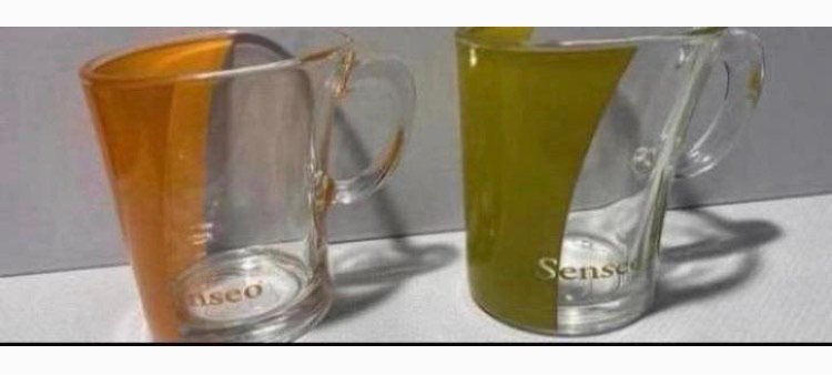 2x Senseo glas met schuine kant (1x oranje en 1x groen)H8 cm, Glas of Glazen, Ophalen of Verzenden, Overige stijlen, Glas