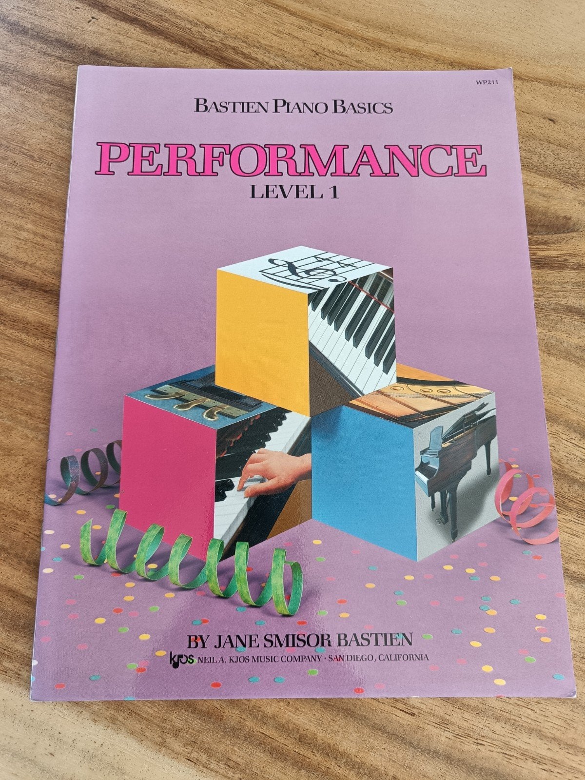 Bastien Piano Basics Performance Level 1 - Pianoboek, Gebruikt, Overige genres, Les of Cursus, Ophalen of Verzenden