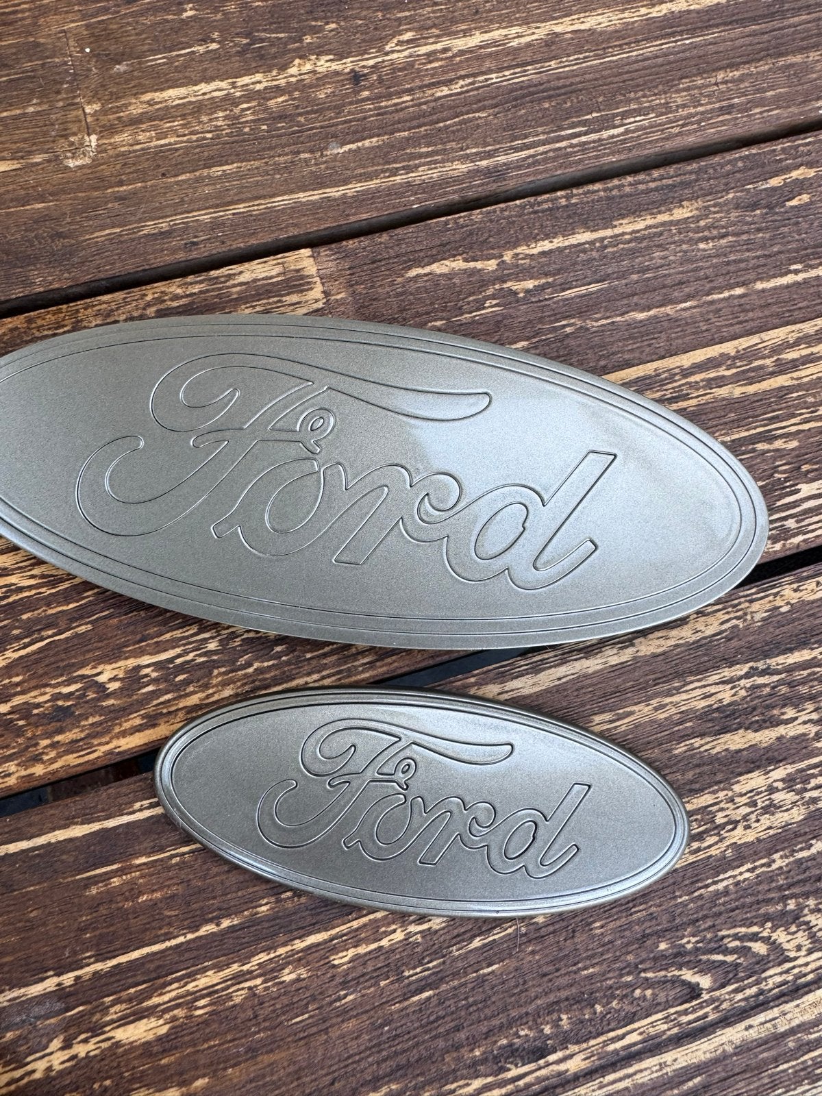 Ford Emblemen Voor en Achter Model 2025/2026, Auto-onderdelen, Ophalen, Voor, Nieuw, Spatbord