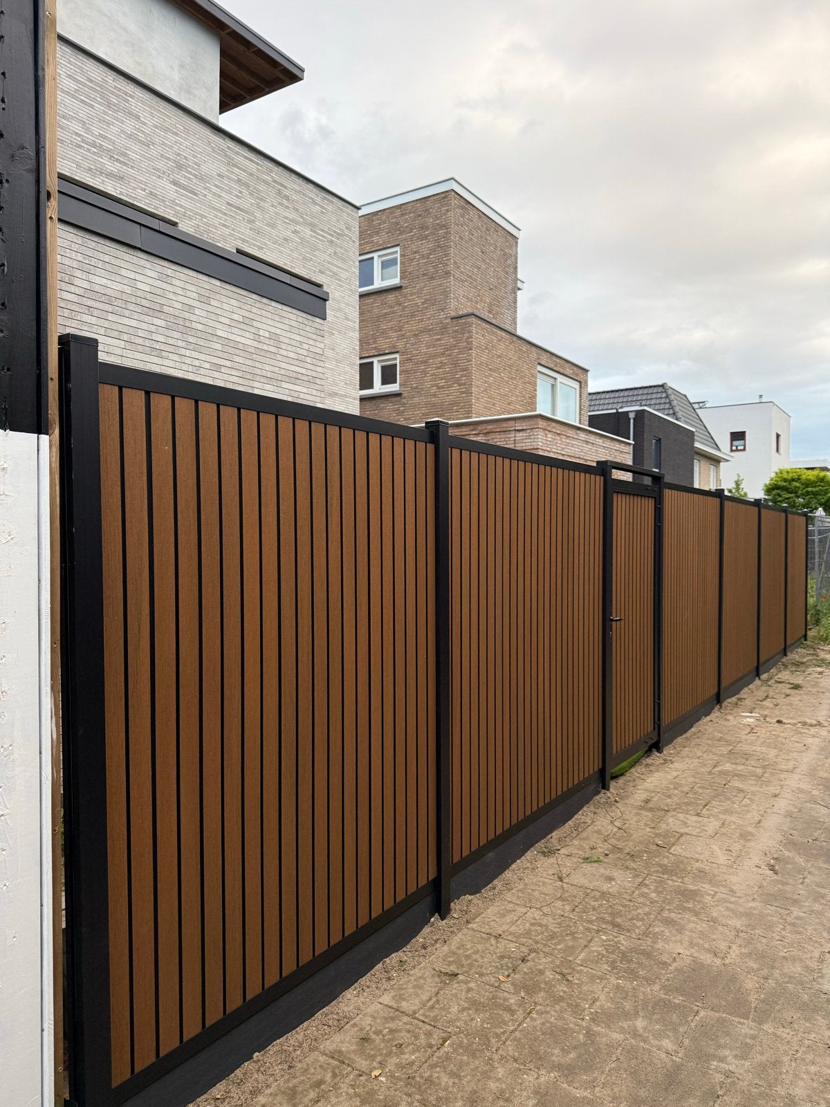 Luxe Composiet Schutting Inclusief Montage €169 per meter, Tuin en Terras, Schuttingen, Zo goed als nieuw, Hout, 1 tot 2 meter