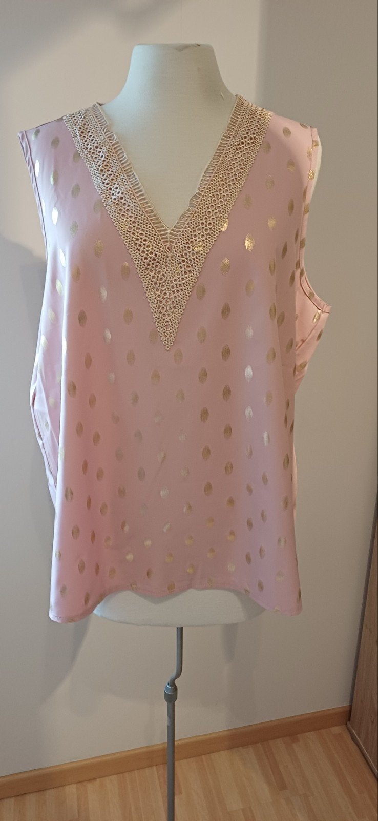 Roze mouwloze top met goudaccenten, maat xl, Kleding | Dames, Tops, Maat 46/48 (XL) of groter, Ophalen of Verzenden, Zo goed als nieuw