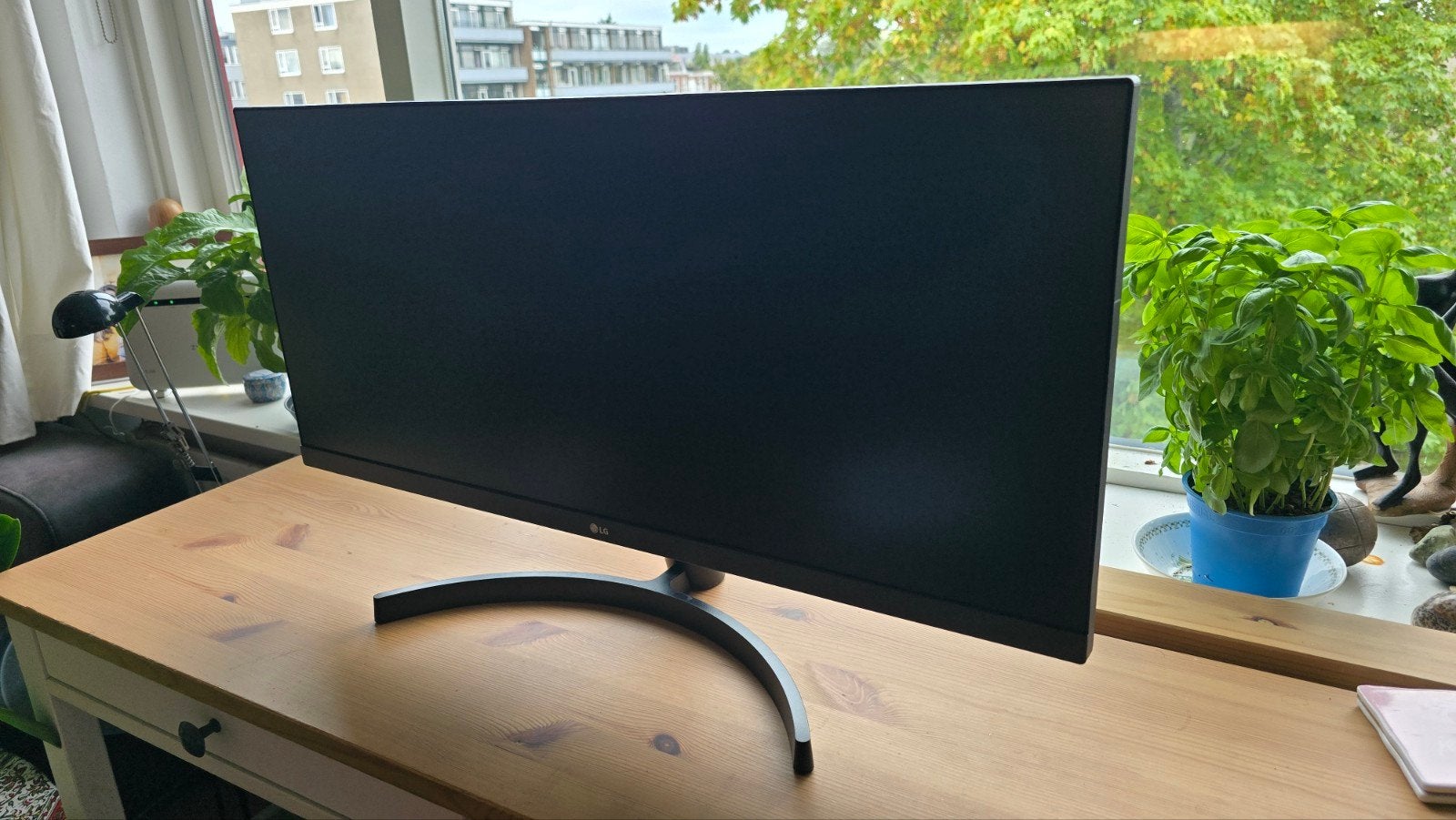 Foto 3 van LG 29WK500-P Ultrawide IPS Monitor