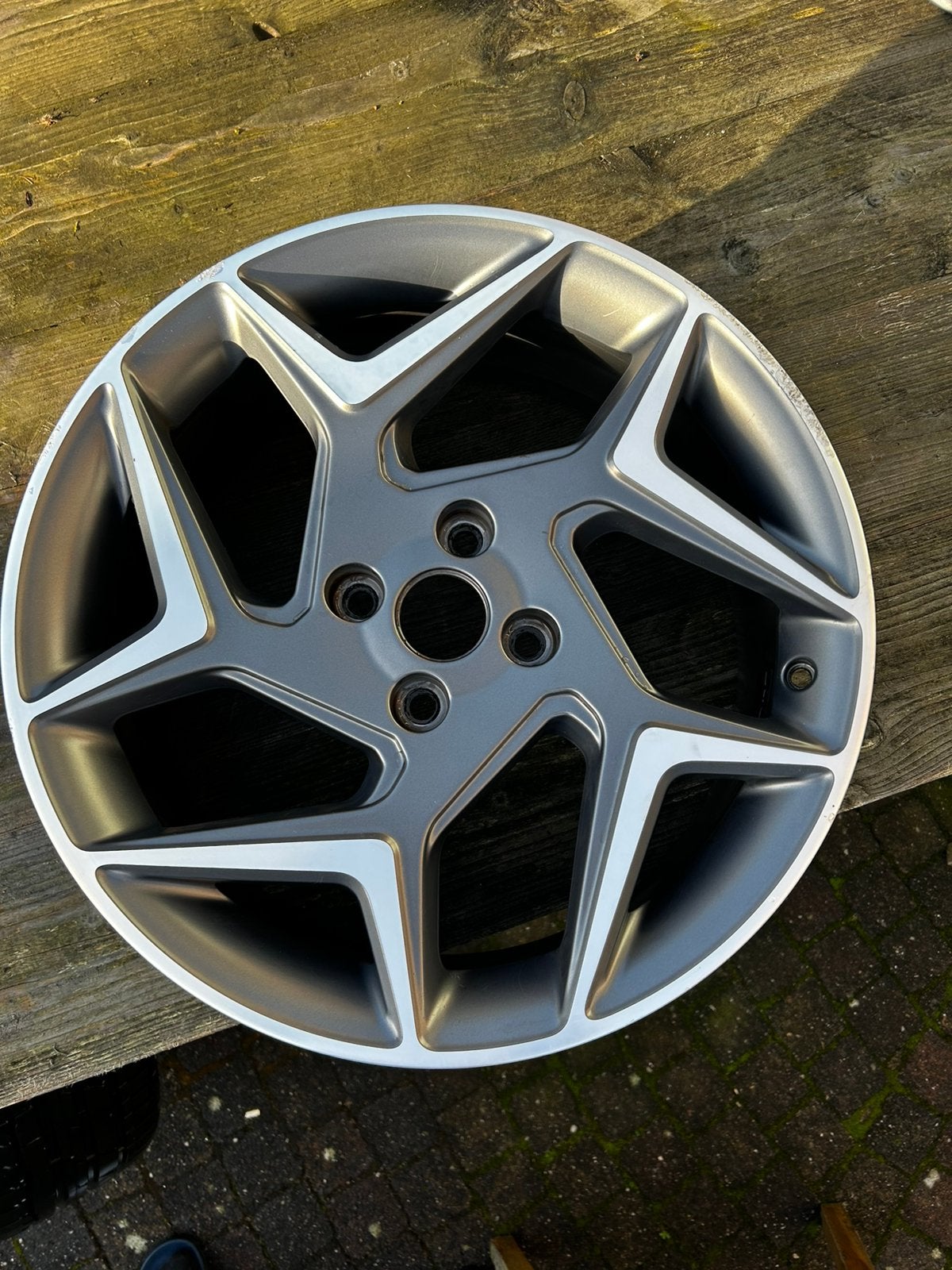 Te koop 2x Ford Fiesta ST3 18 inch velgen, Ophalen, Ford