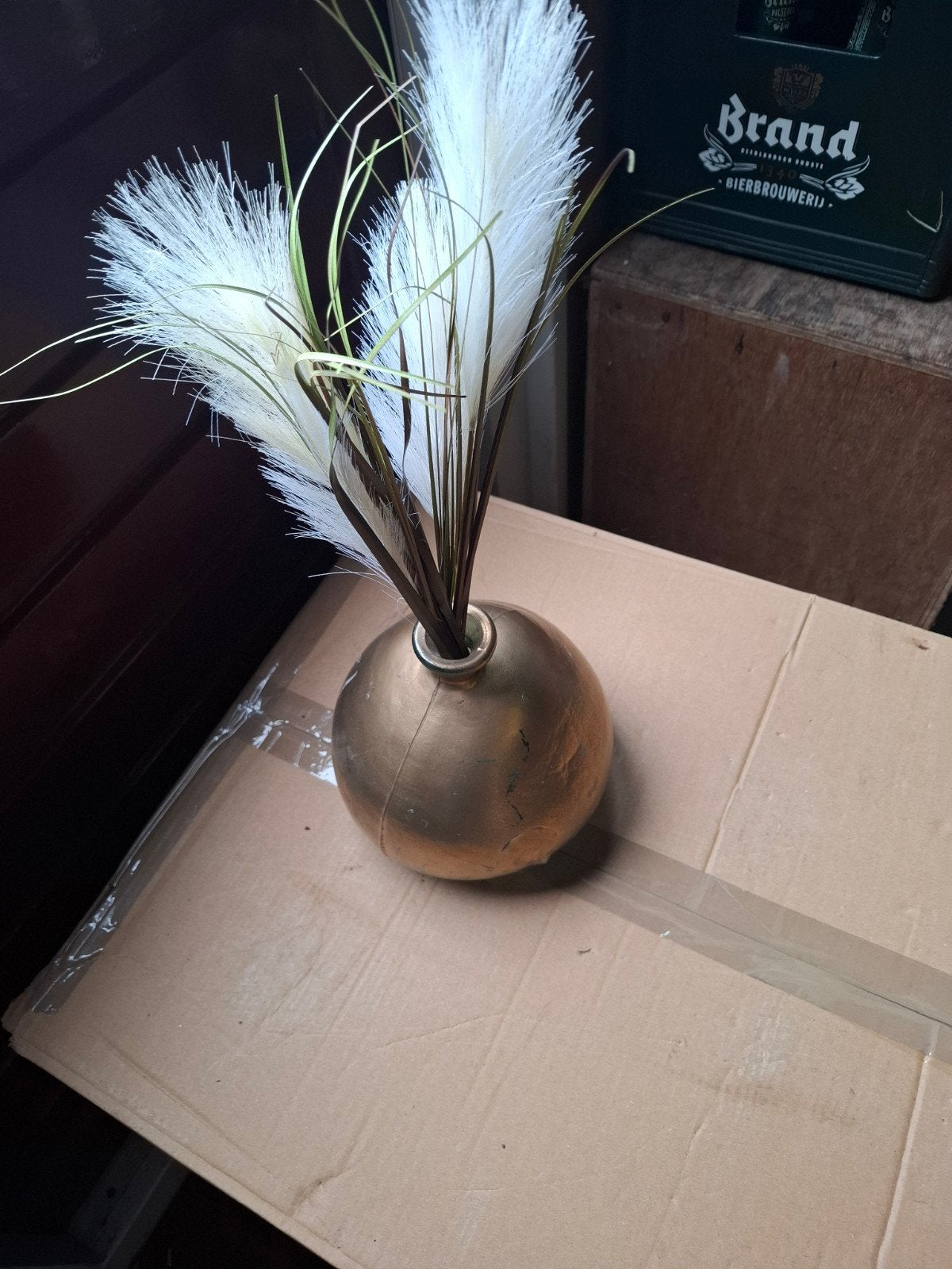 Goud gespoten vaas met gebruikssporen, Ophalen of Verzenden