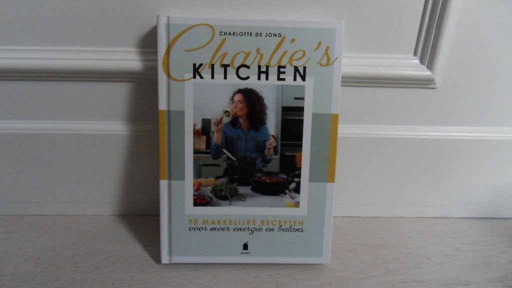 Charlotte de Jong : Charlie's kitchen ( Nederlandstalig ), Ophalen of Verzenden, Gelezen, Nederland en België