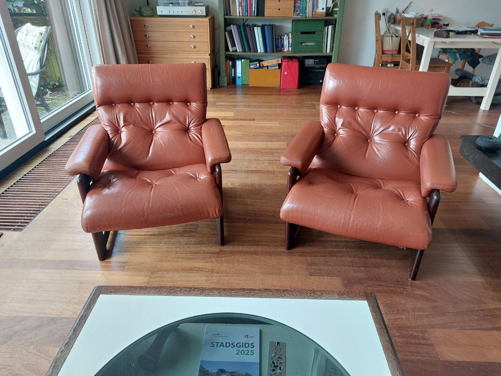 2 coja stoelen leer, Huis en Inrichting, Ophalen, Leer