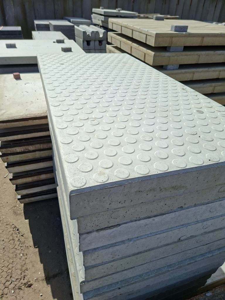 Betonplaten 200x100. 12cm.  Met nop. Gratis bezorgd., Tuin en Terras, Tegels en Klinkers, Ophalen of Verzenden, Beton, Overige typen
